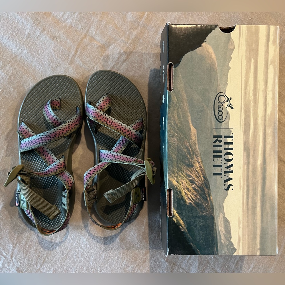 Women’s Z2 Classic Chaco x Thomas Rhett Sandal in Rainbow Trout Size 8